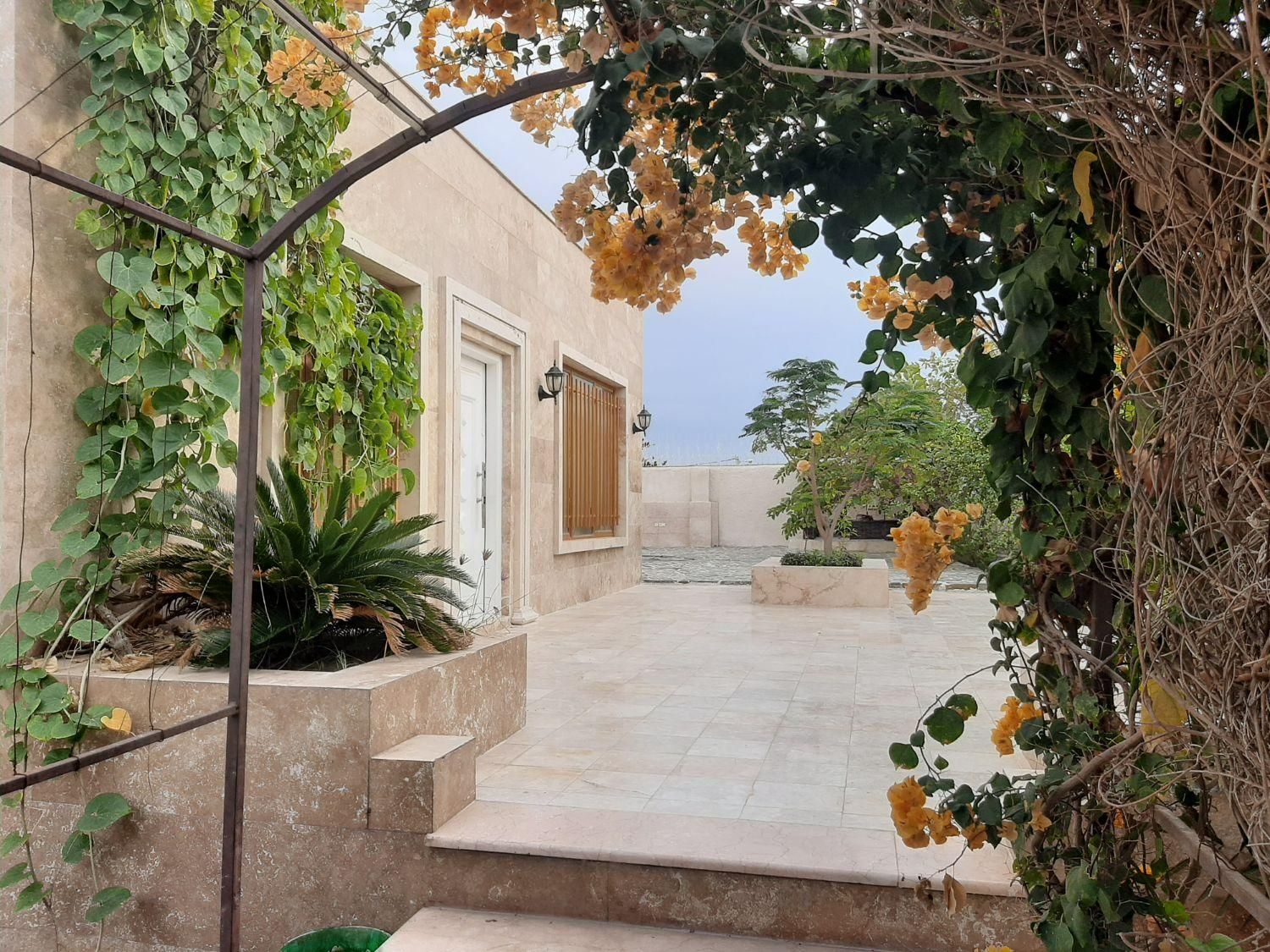 ویلا باغ استخر دار|اجارهٔ کوتاه‌مدت ویلا و باغ|بندرعباس, |دیوار