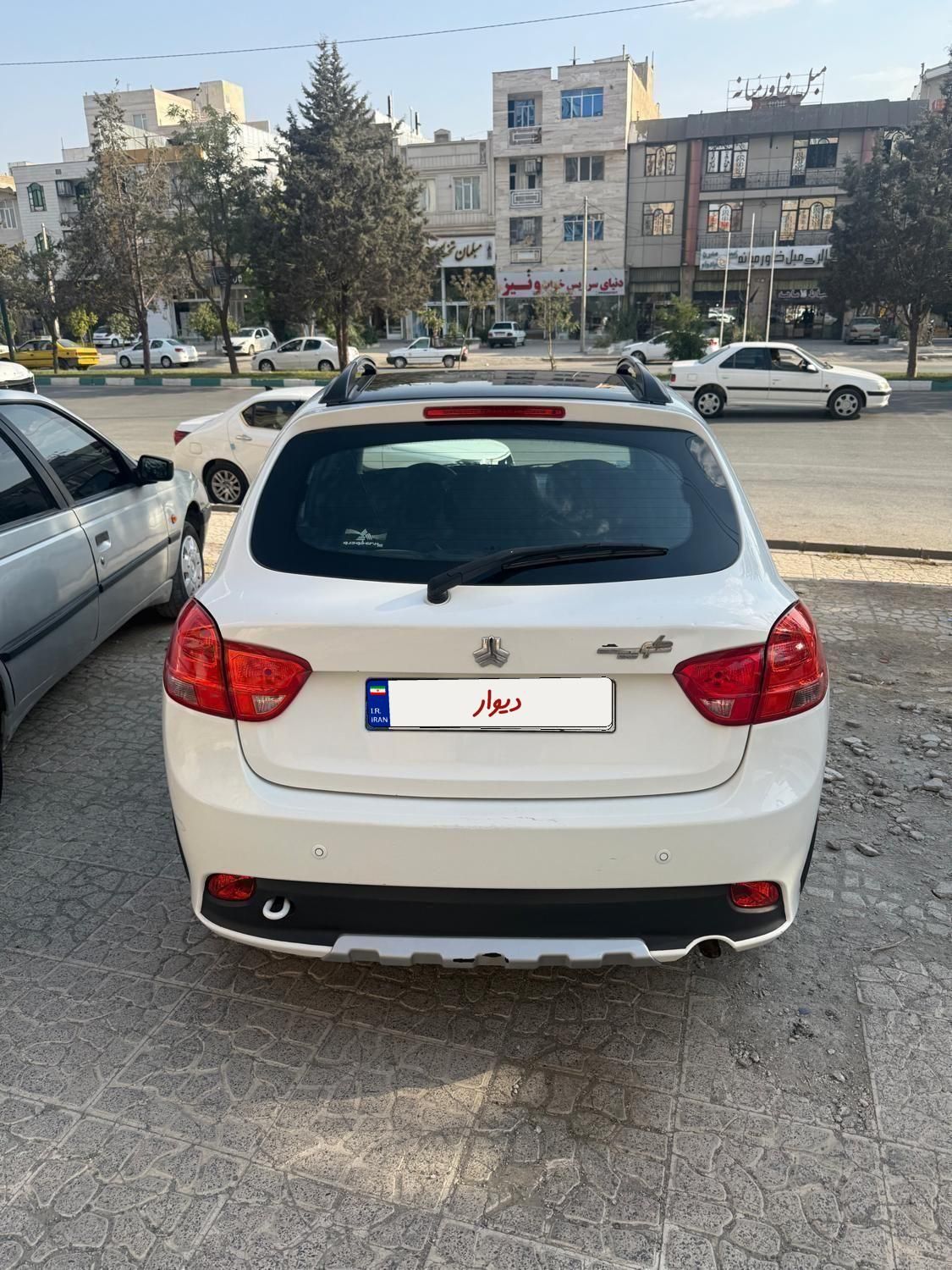 کوییک r 1401|خودرو سواری و وانت|کرمانشاه, |دیوار