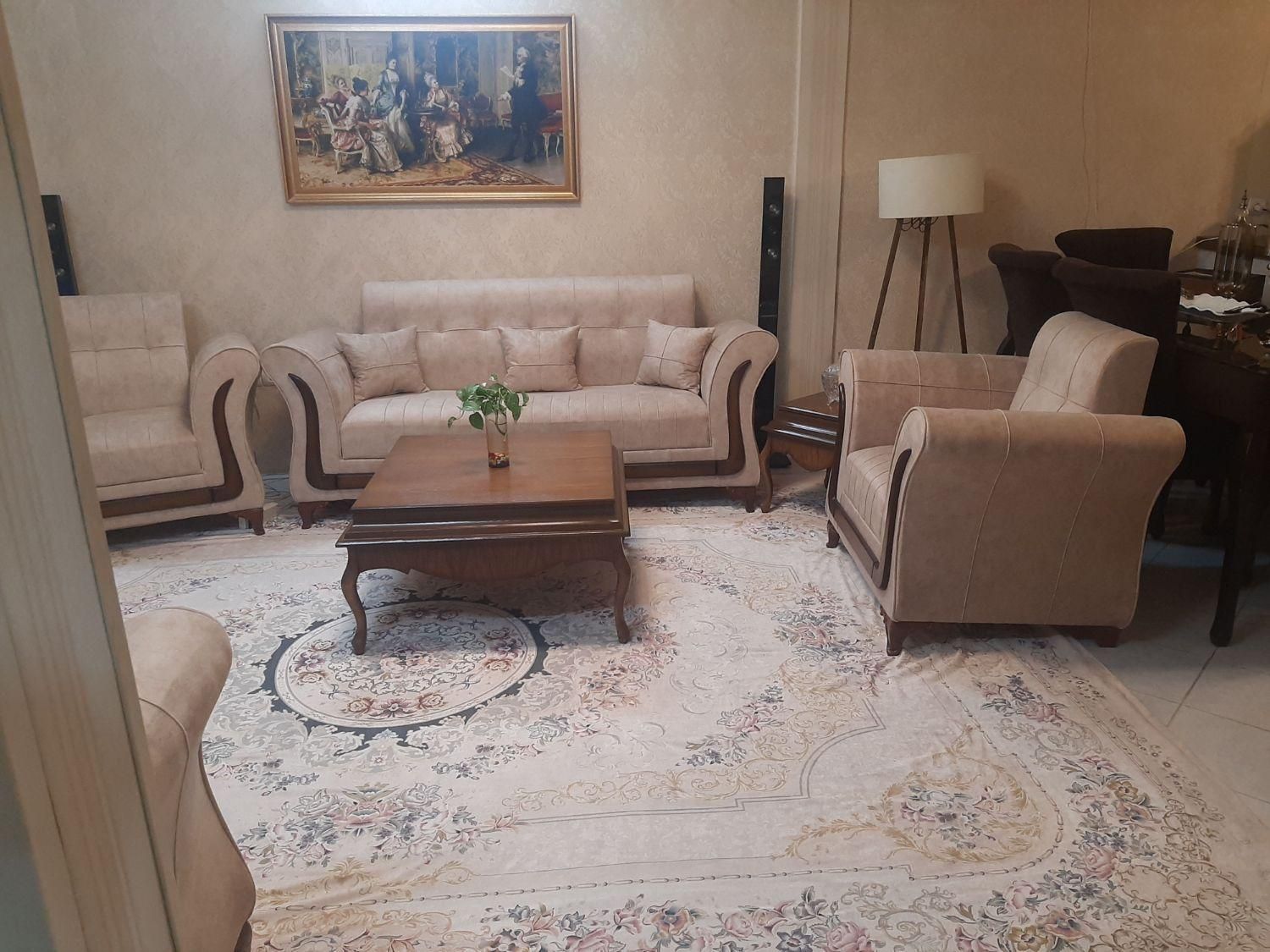 مبل ۷نفره نما چوب نقدو اقساط/بدون سود|مبلمان خانگی و میز عسلی|مشهد, شهرک رازی (شهرک غرب)|دیوار