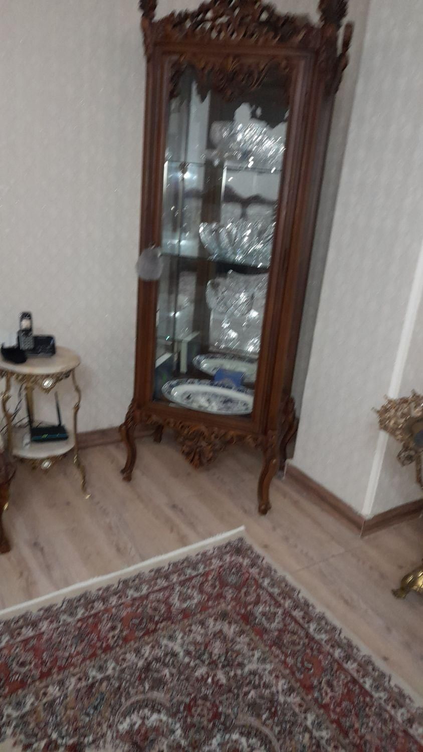 بوفه چوب بسیار تمیز وشیک|بوفه، ویترین، کنسول|اندیشه, |دیوار