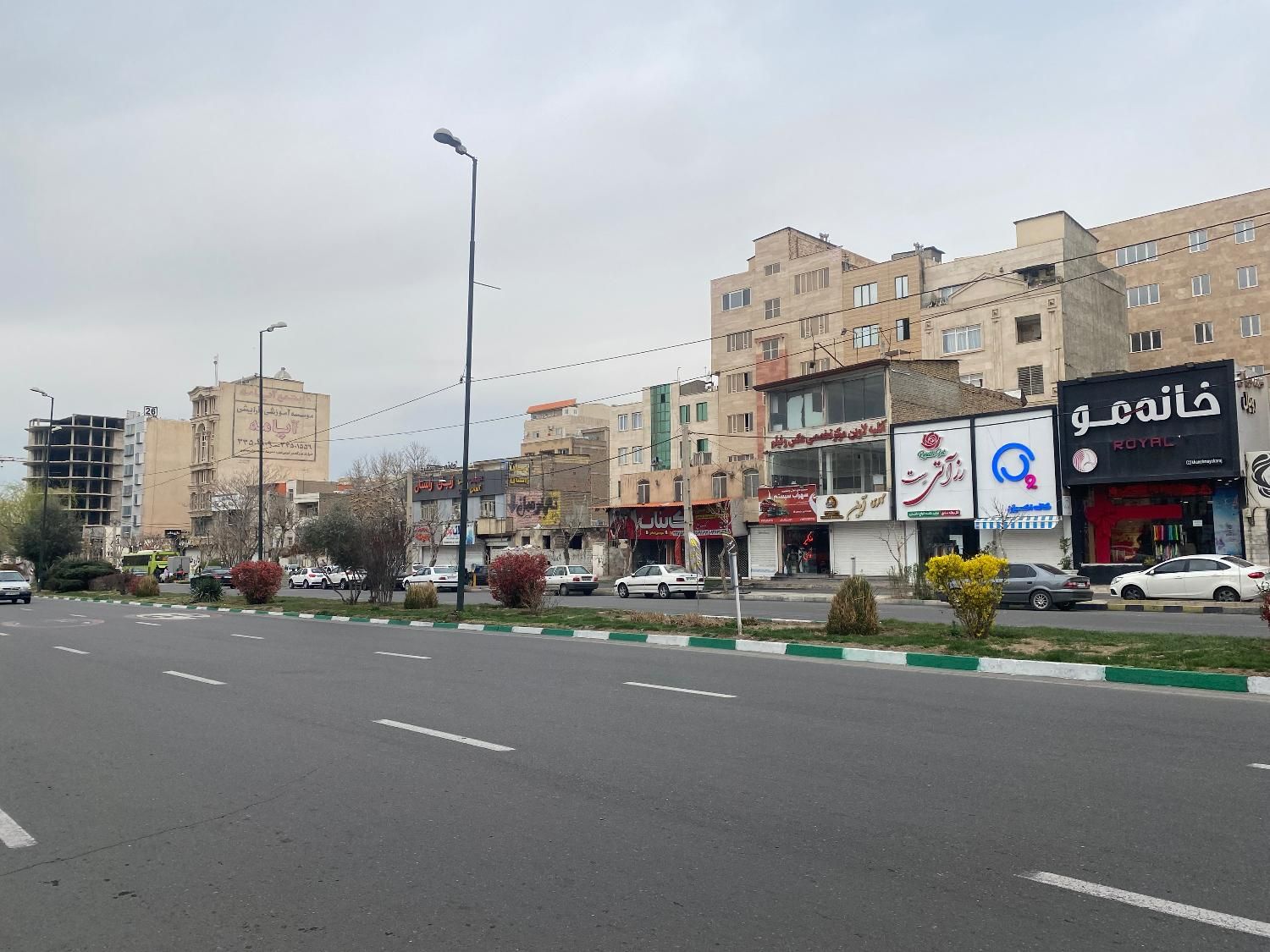 مغازه ۱۶۰متر بر خیابان درختی با بر ۱۲متر|فروش مغازه و غرفه|کرج, مهرویلا جنوبی|دیوار