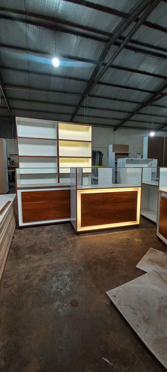 قفسه ویترین .کانتر سفید . دکور . رگال|فروشگاه و مغازه|تهران, سازمان برنامه شمالی|دیوار