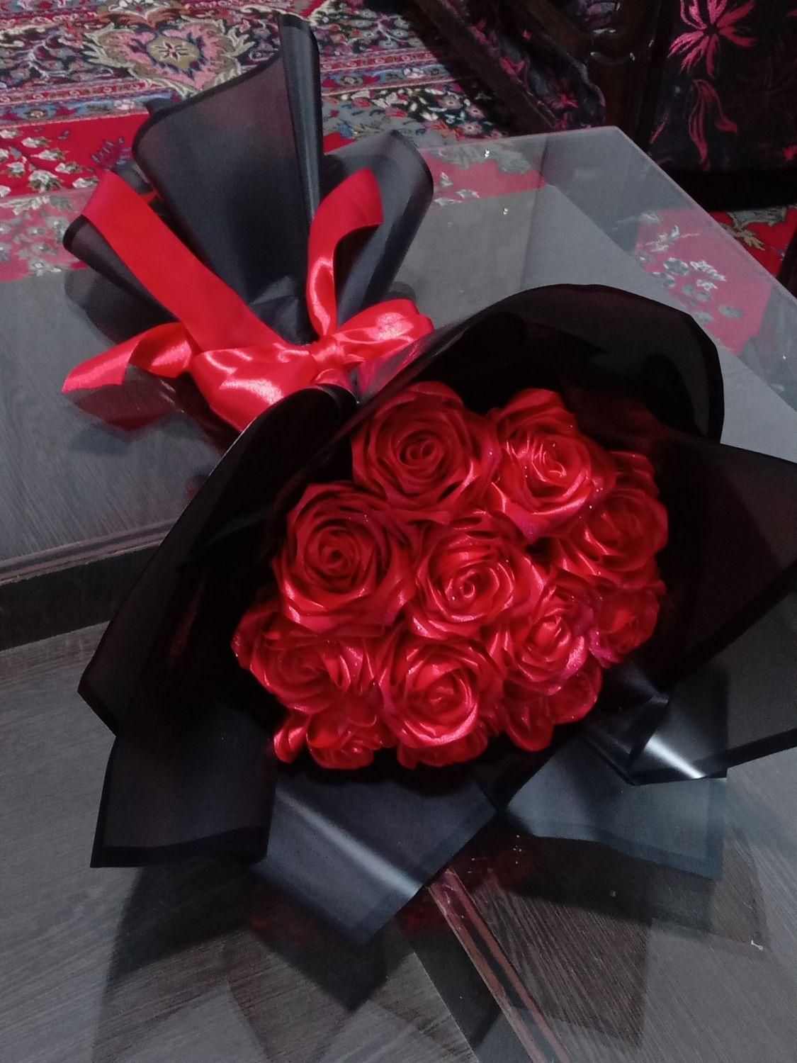 دسته گل و باکس روبانی|گل مصنوعی|بناب, |دیوار