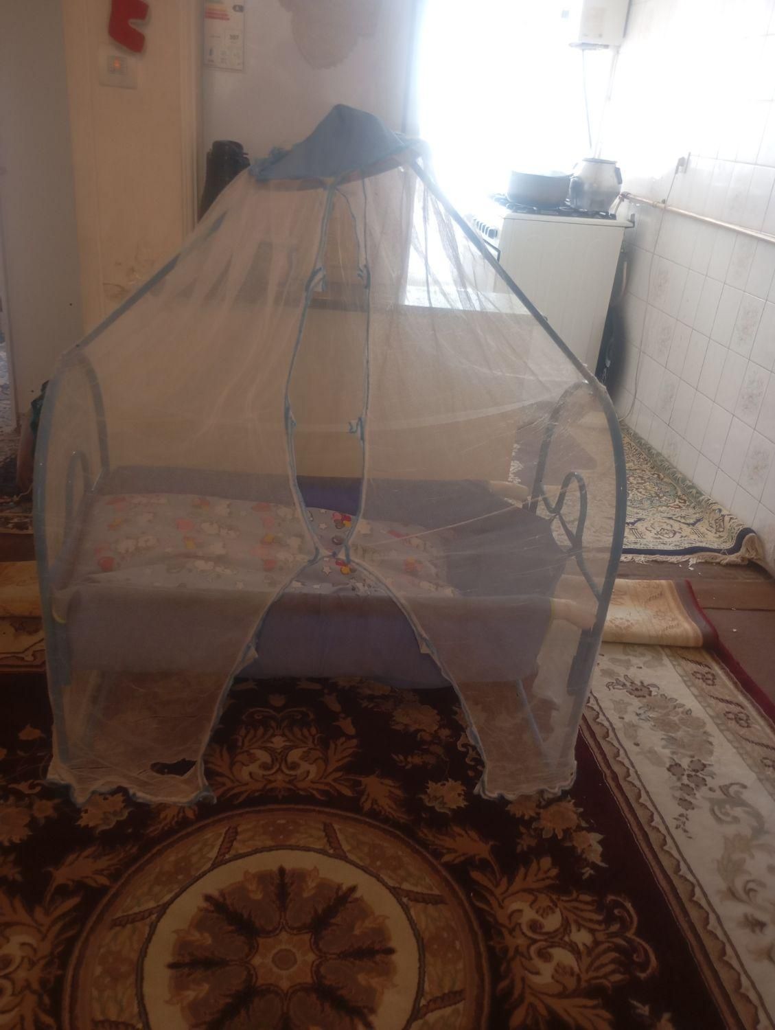 گهواره|تخت و صندلی بچه|تهران, گمرک|دیوار