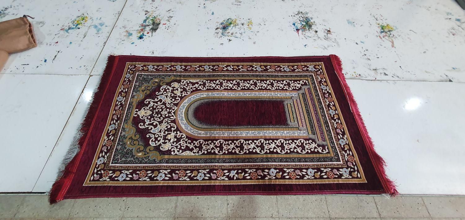 سجاده مخمل پشت موکت خورده|فرش|یزد, |دیوار
