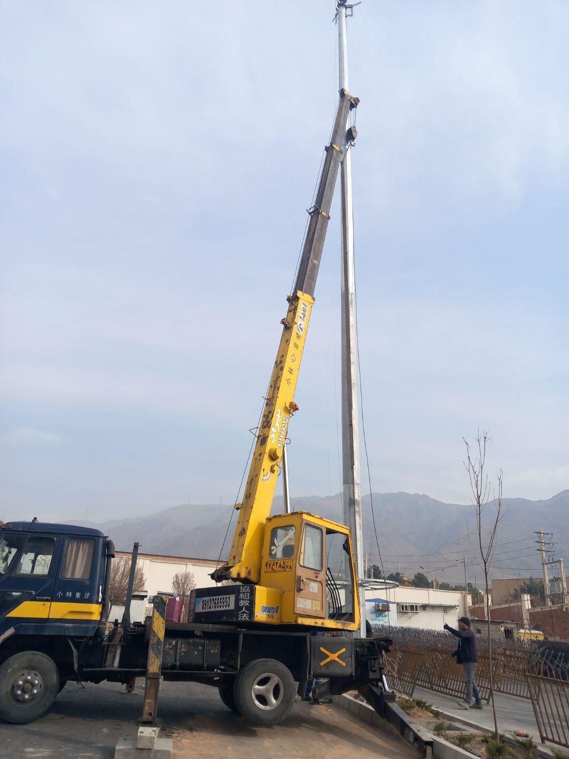 جرثقیل ۷ تن دکل بلندو ۳تن کفی دار(بهزاد)|خدمات حمل و نقل|کرج, کمالشهر|دیوار