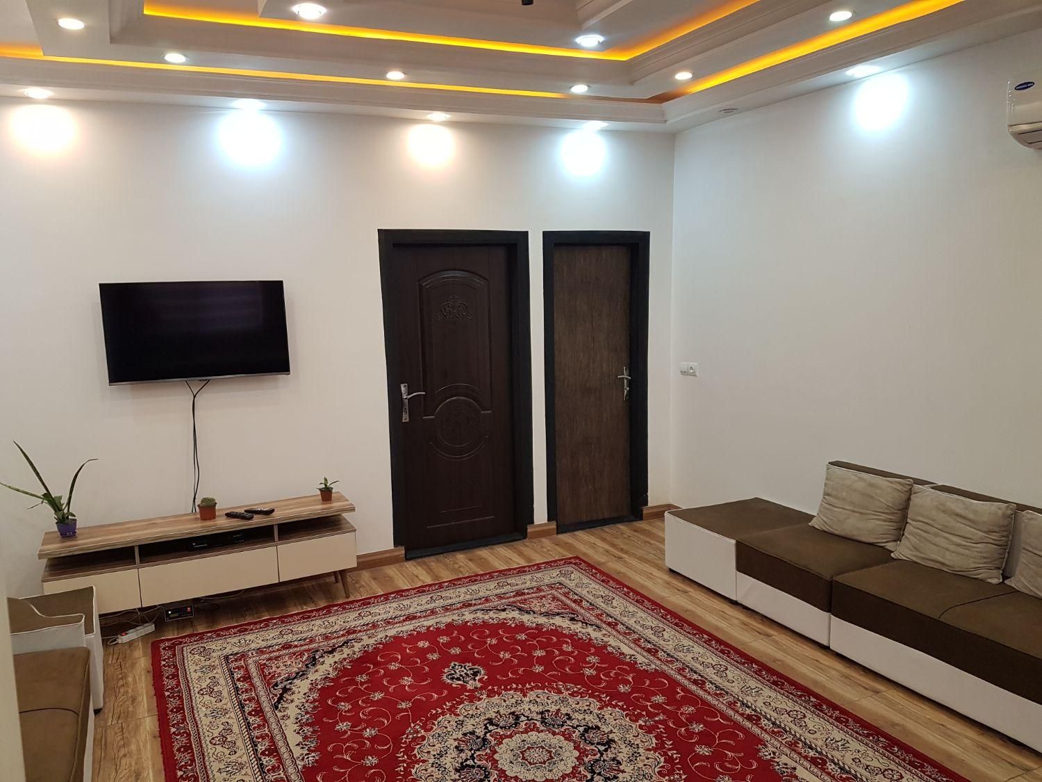 با درود اجاره سوئیت نوساز همراه با ۴۰۰متر حیاط|اجارهٔ کوتاه‌مدت ویلا و باغ|لاهیجان, لیالستان|دیوار