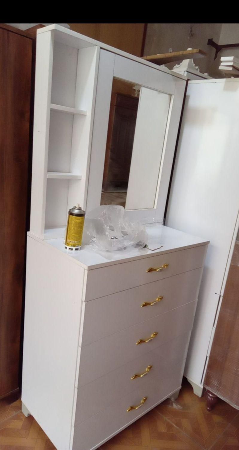 دراور آینه دار و میزآرایش ریلی|جاکفشی، کمد، دراور|کرج, خرمدشت|دیوار