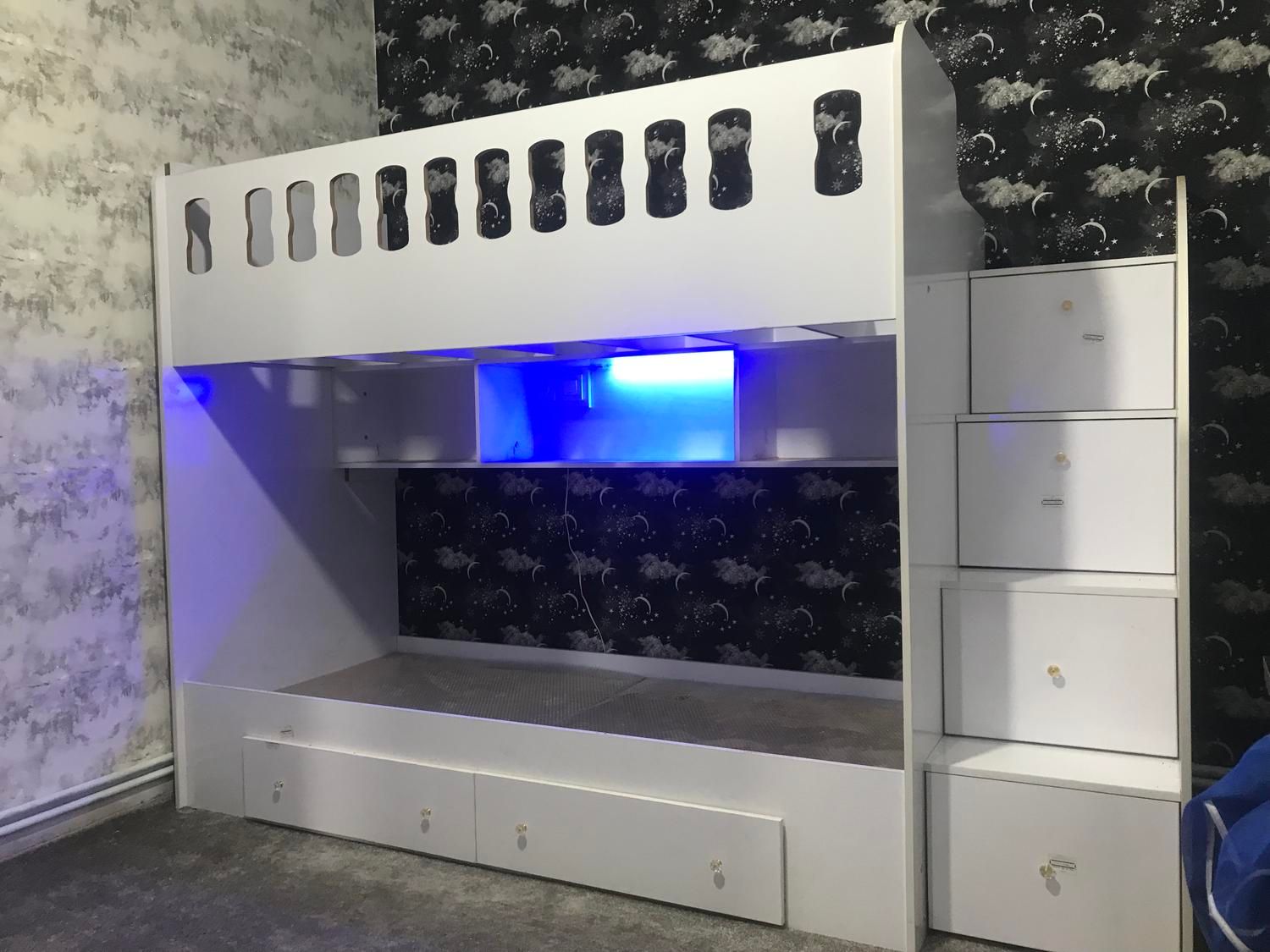 تخت دوطبقه پله ممبری mdf|تخت و سرویس خواب|کرمان, |دیوار