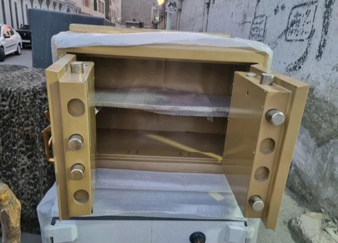 گاوصندوق زیرویترینی و طلافروشی(گاو صندوق)1550sk|ابزارآلات|کرمانشاه, |دیوار