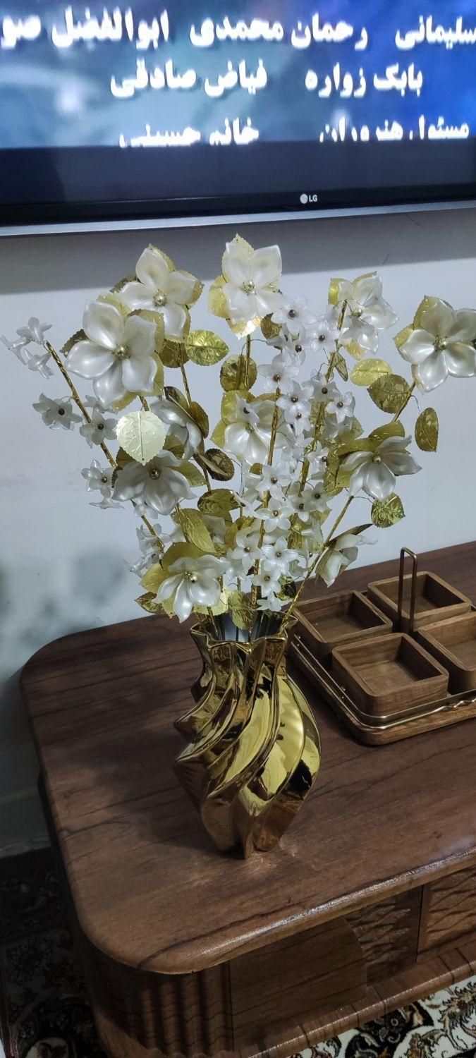 گلدان خیلی زیبا|گل مصنوعی|مهاباد (آذربایجان غربی), |دیوار