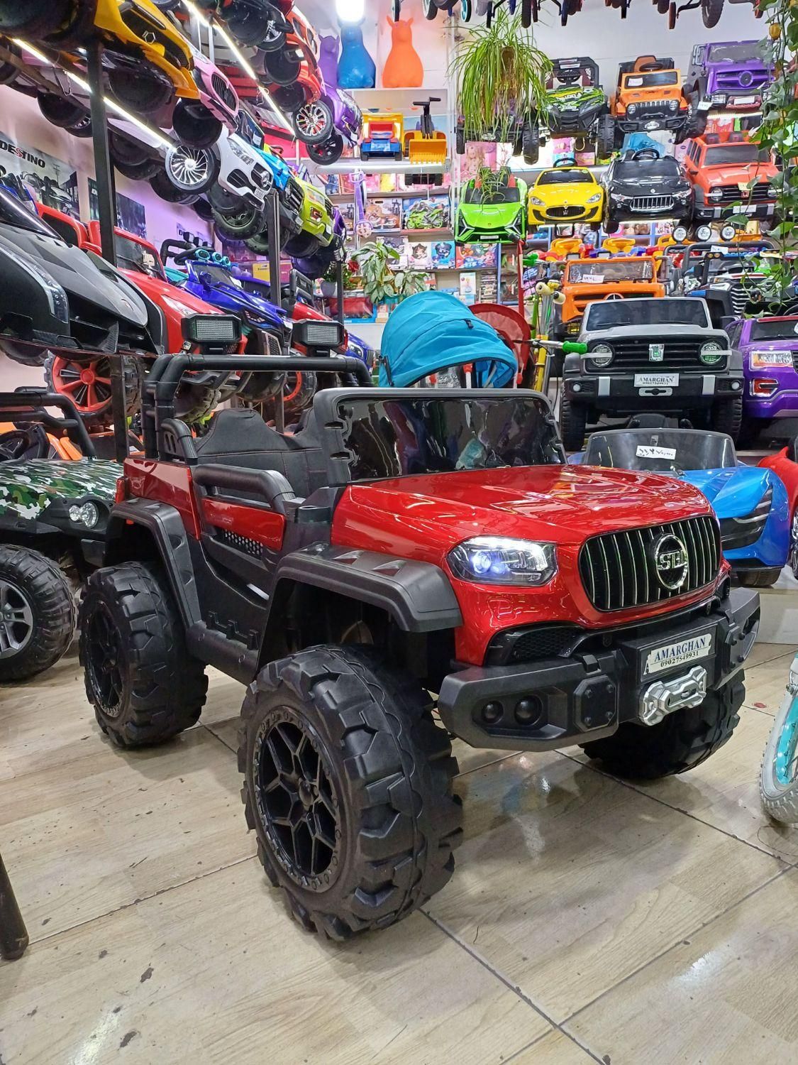 ماشین شارژی بنز آفرود چهارموتورگهواره ای متالیک|اسباببازی بچه|مشهد, توس (بلوار توس)|دیوار