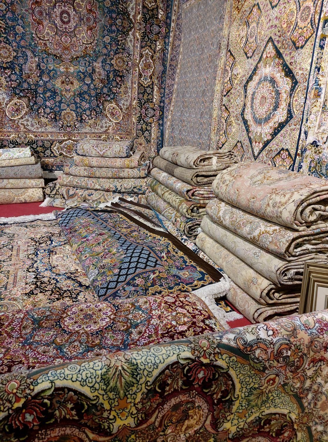 گالری‌فرش‌‌دستبافت‌خریدار سالاری‌نوینفر‌ماهی‌خطیبی|فرش|تهران, مهران (سیدخندان)|دیوار