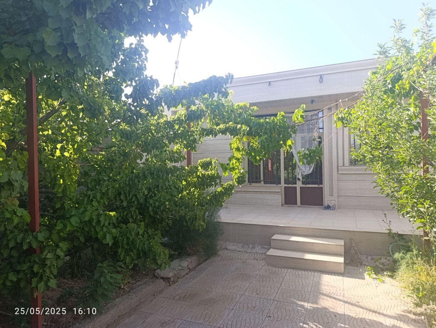 منزل ویلایی اجاره ای بزنجان|اجارهٔ کوتاهمدت ویلا و باغ|بافت, |دیوار