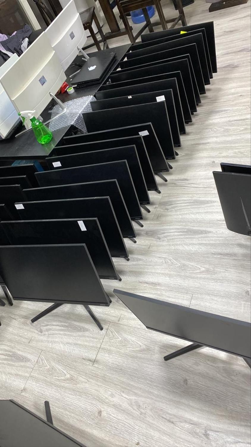 مانیتور استوک مدارس و اداره جات|قطعات و لوازم جانبی رایانه|شیراز, ستارخان|دیوار