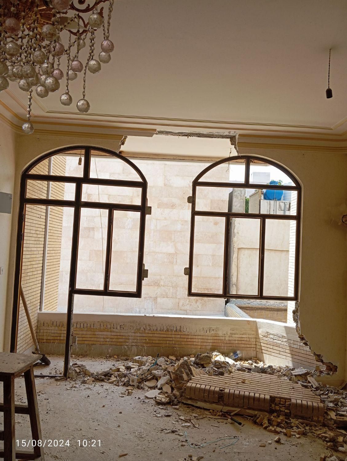 تخریب و کنده کاری ساختمان با ابزار کامل و کارگر|خدمات پیشه و مهارت|بندرعباس, |دیوار