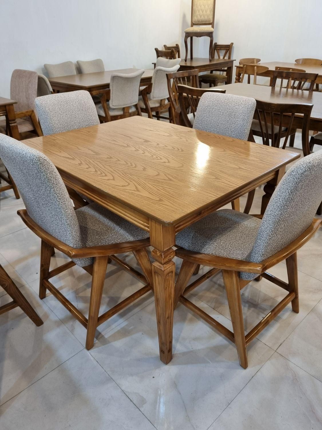 ناهار خوری رئال تمام پارچه|میز و صندلی غذاخوری|رشت, سلیمانداراب|دیوار