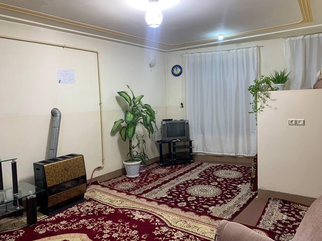 اجاره کوتاه مدت یه خابه و سوئیت|اجارهٔ کوتاه‌مدت آپارتمان و سوئیت|بانه, |دیوار