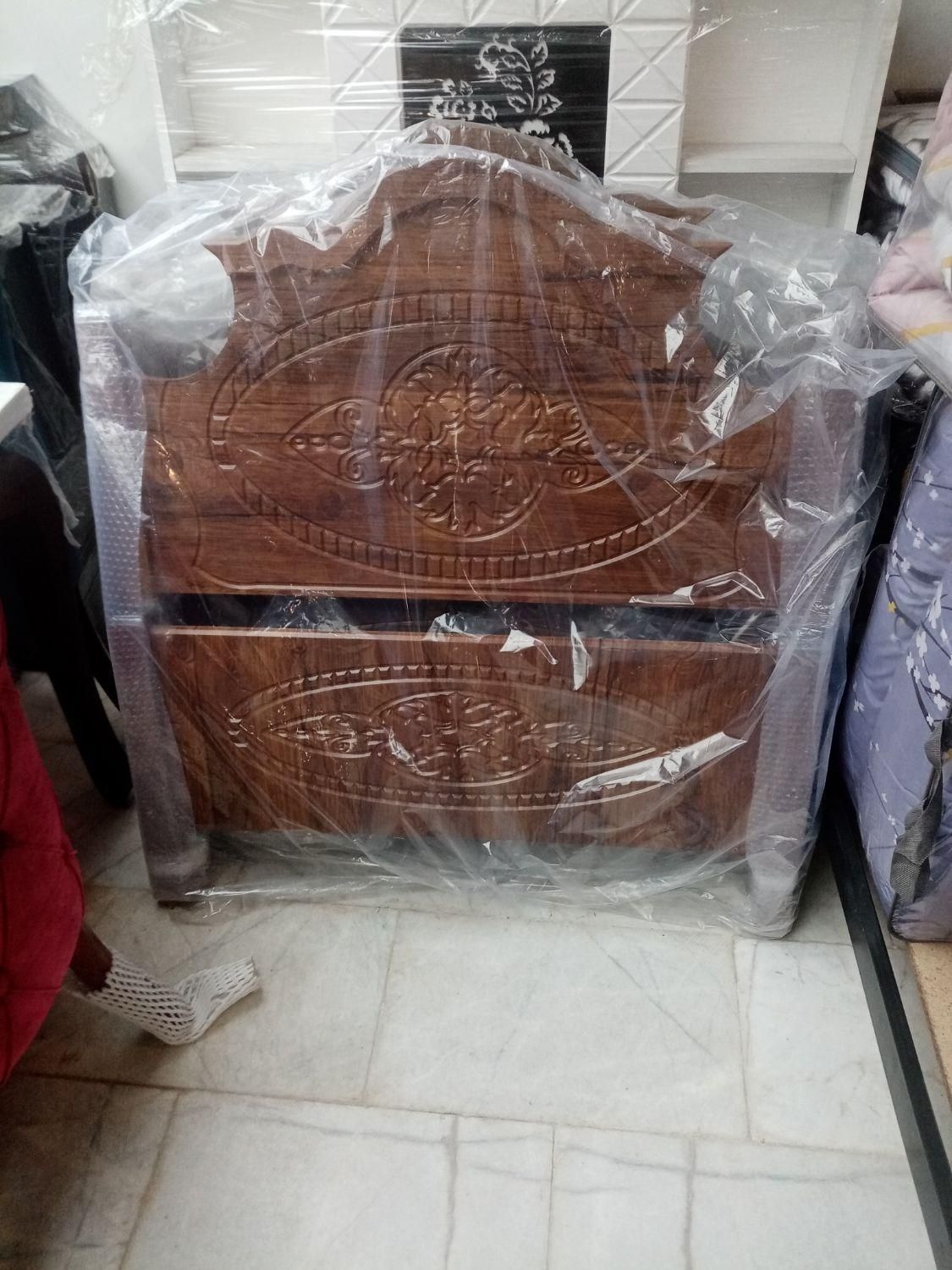 تخت یک نفره وکیوم|تخت و سرویس خواب|کرمان, |دیوار