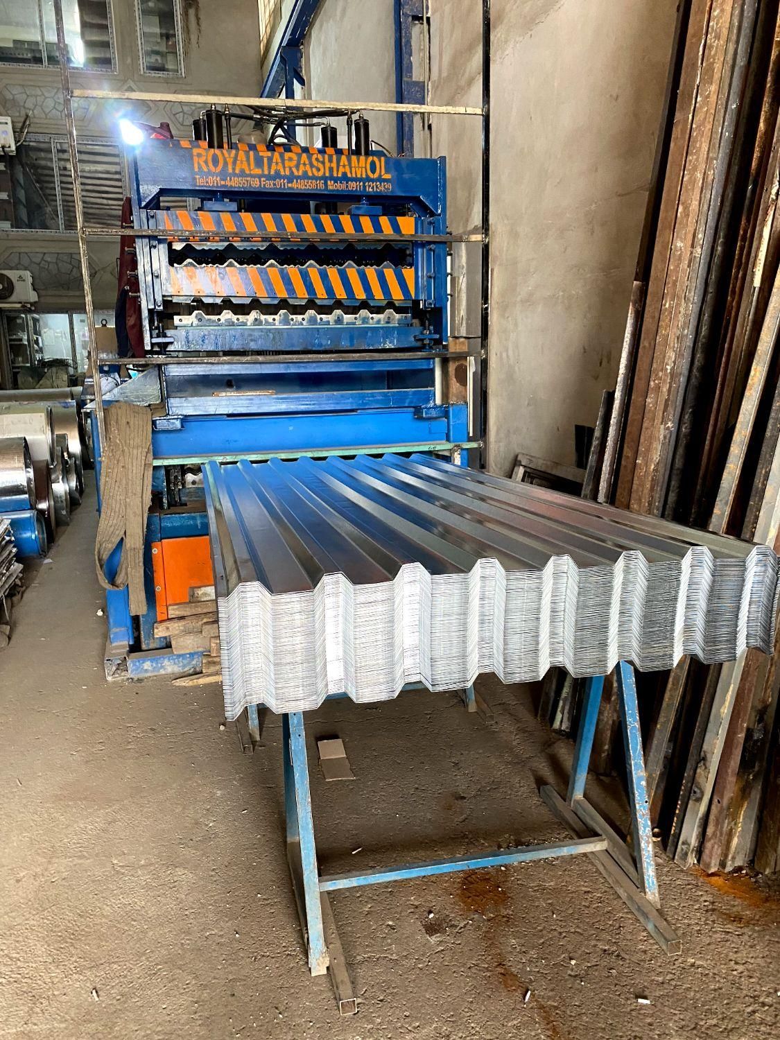 ورق شیروانی رنگی و گالوانیزه سینوسی ذوزنقه طرحسفال|عمدهفروشی|تهران, تهرانسر شرقی|دیوار