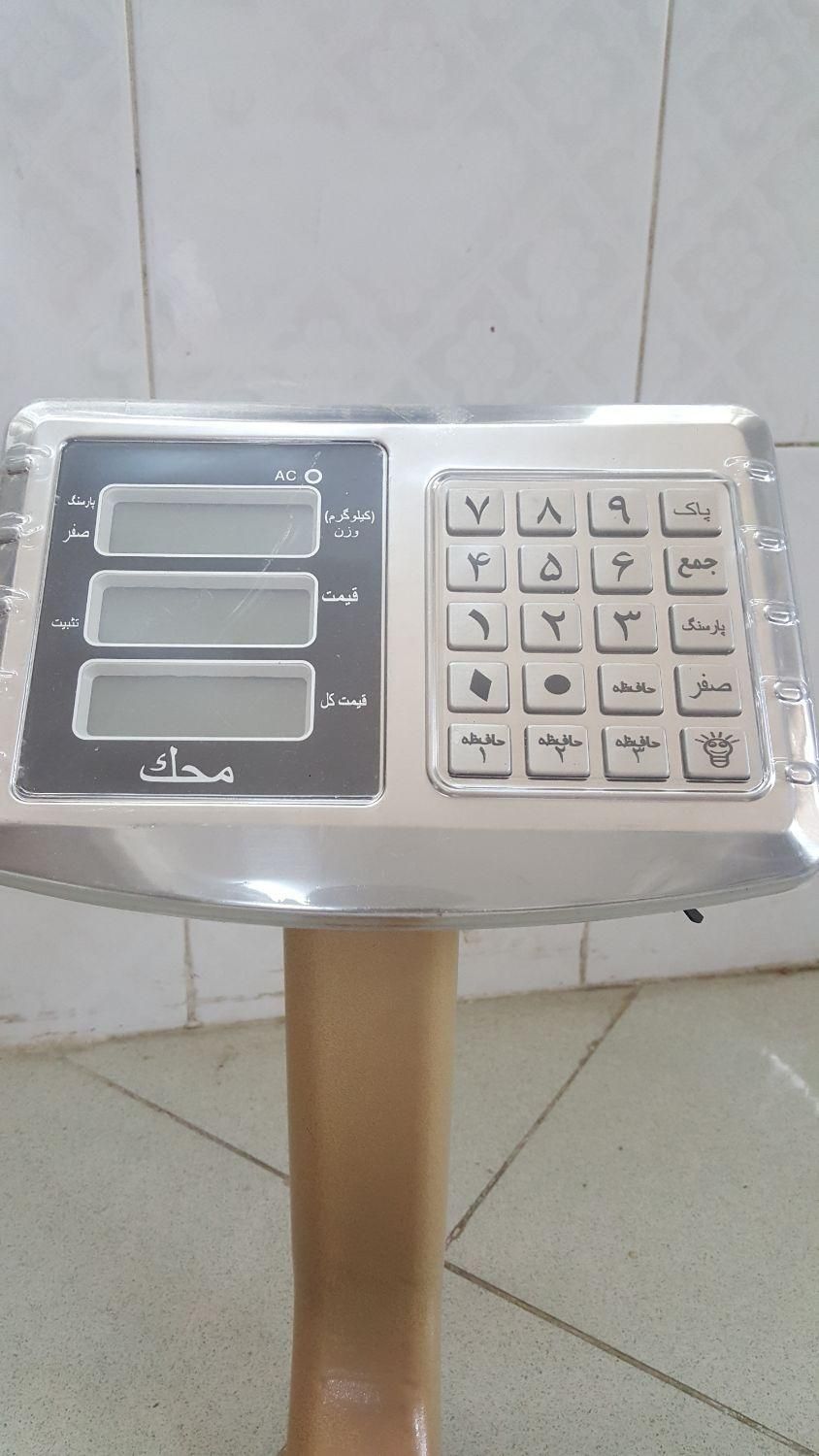 ترازو و باسکول 99 کیلویی|فروشگاه و مغازه|بروجرد, |دیوار