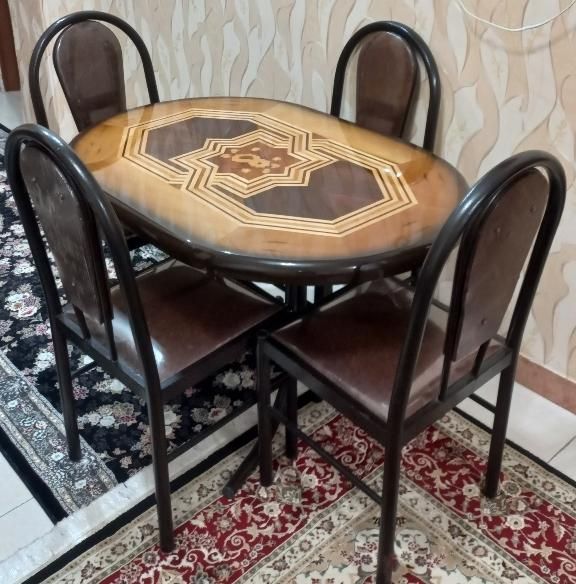 میز ناهارخوری۴نفره کاملا سالم|میز و صندلی غذاخوری|رشت, رشتیان|دیوار