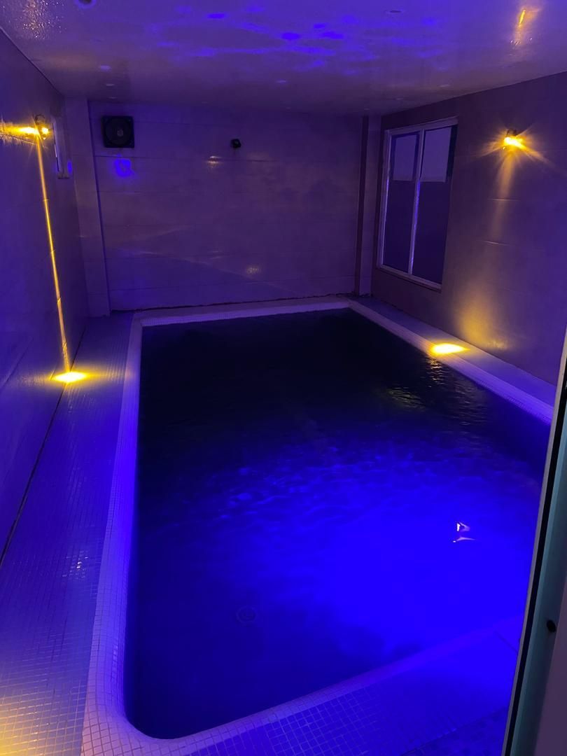 اجاره ویلا استخردار ساحلی دربست|اجارهٔ کوتاهمدت ویلا و باغ|محمودآباد, |دیوار