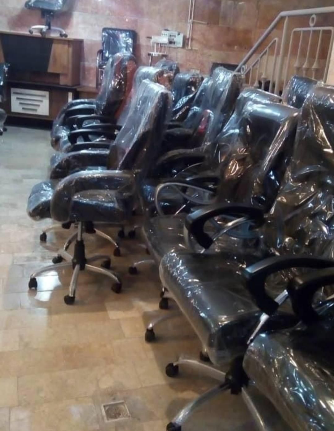 میز و صندلی گردون اداری|مبلمان اداری|مشهد, وحید|دیوار