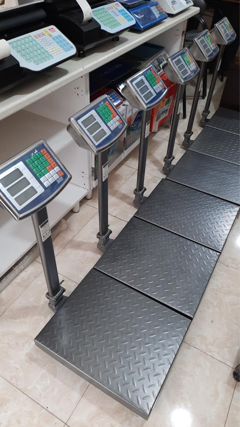 ترازو باسکول سیصدکیلوگرمی|فروشگاه و مغازه|کرج, ساسانی (قلمستان)|دیوار