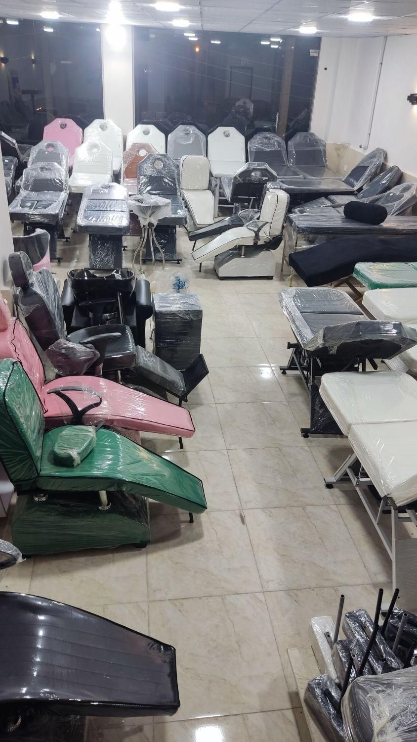 تخت تتو سه کاره|آرایشگاه و سالن‌های زیبایی|رشت, امین الضرب|دیوار