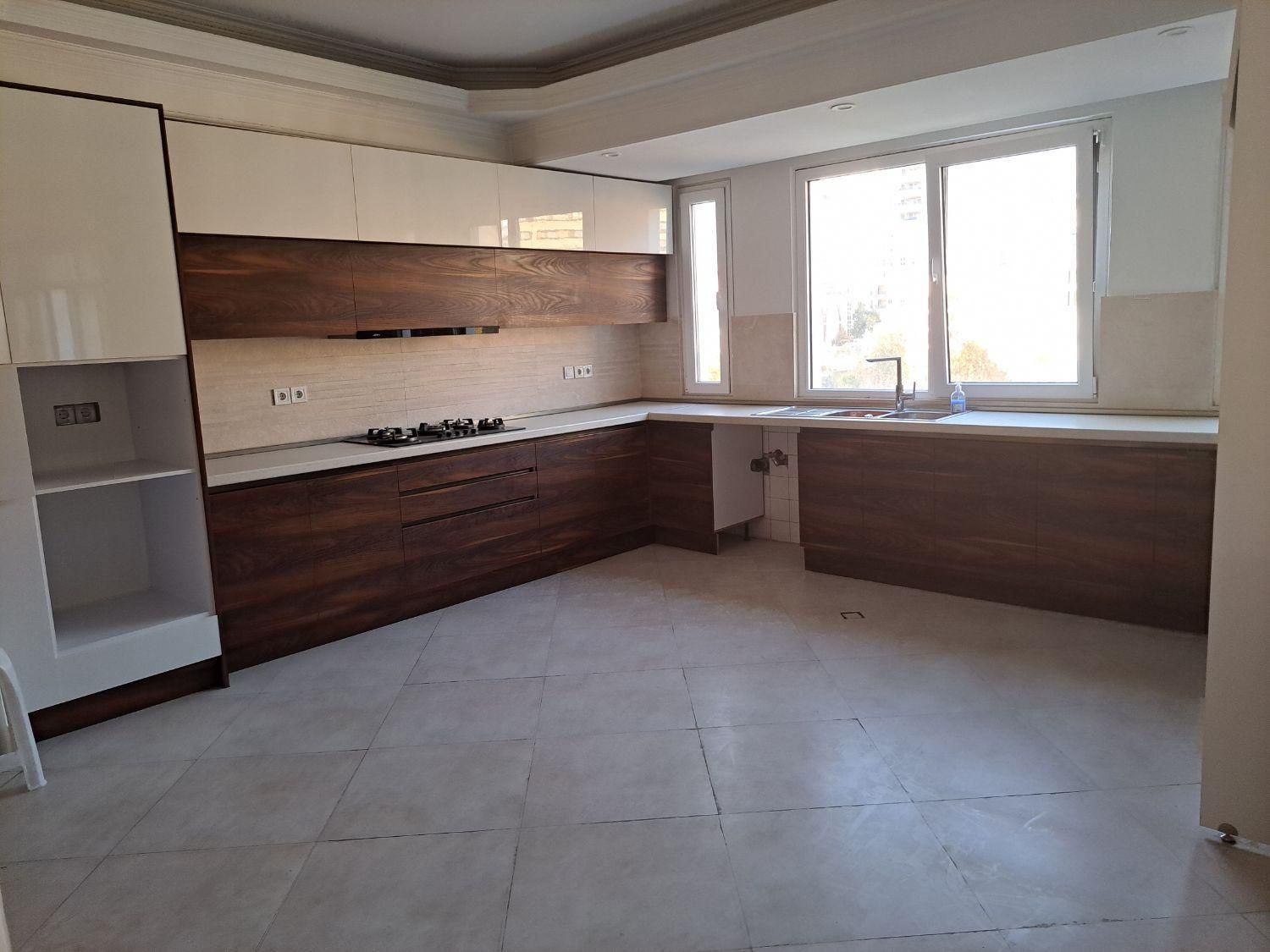 ۴۱۰ متر ۴خواب فرشته تراس بزرگ ویو ابدی