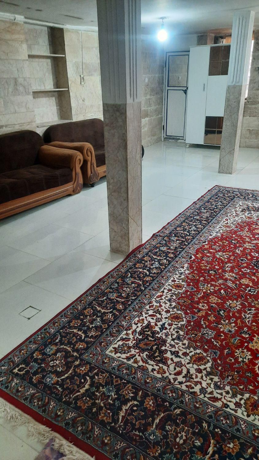 طبقه کامل ۱۰۰متر|اجارهٔ کوتاه‌مدت آپارتمان و سوئیت|مشهد, طلاب|دیوار