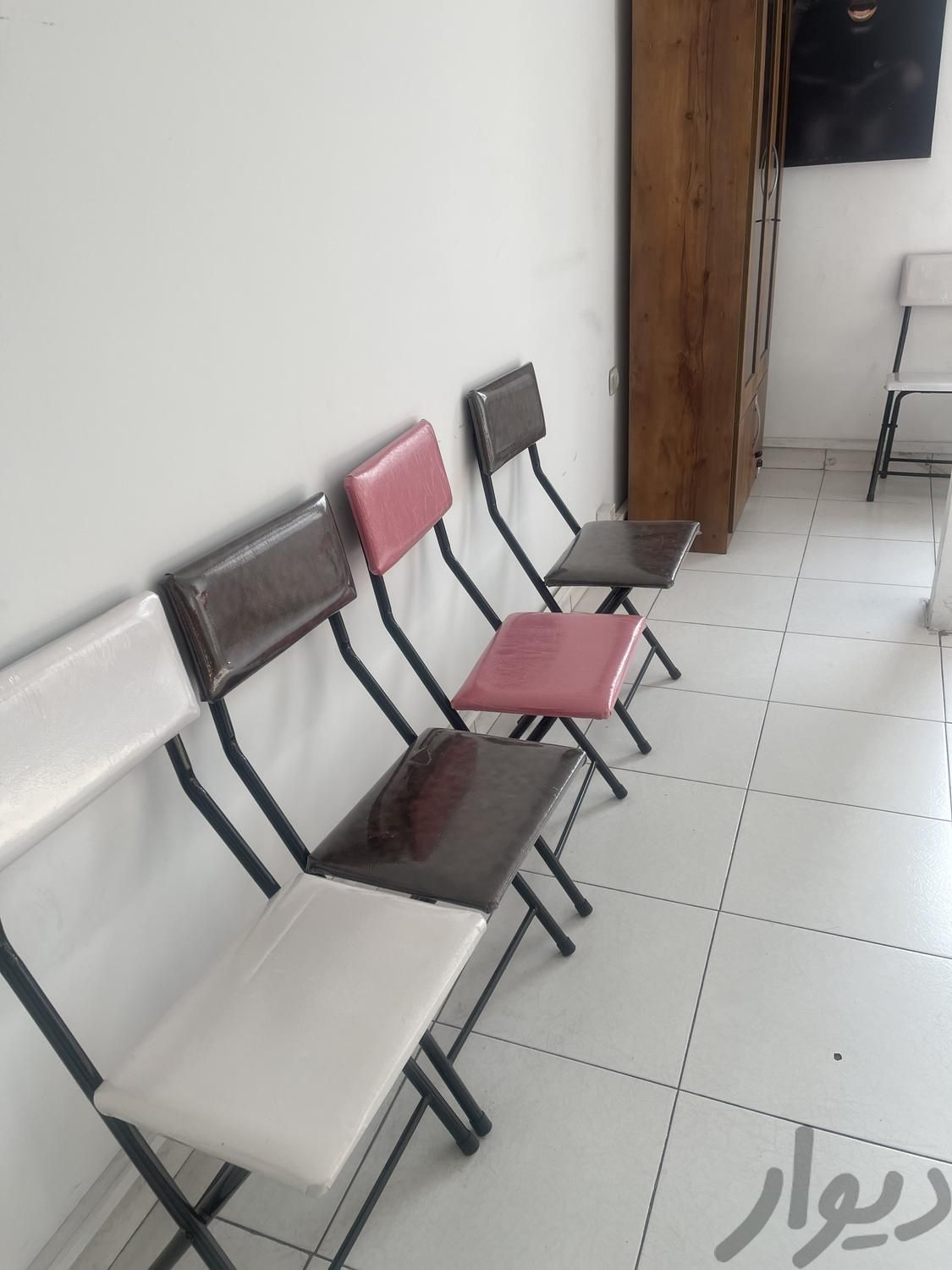 صندلی چرم در حد نو میرداماد|صندلی و نیمکت|تهران, میرداماد|دیوار