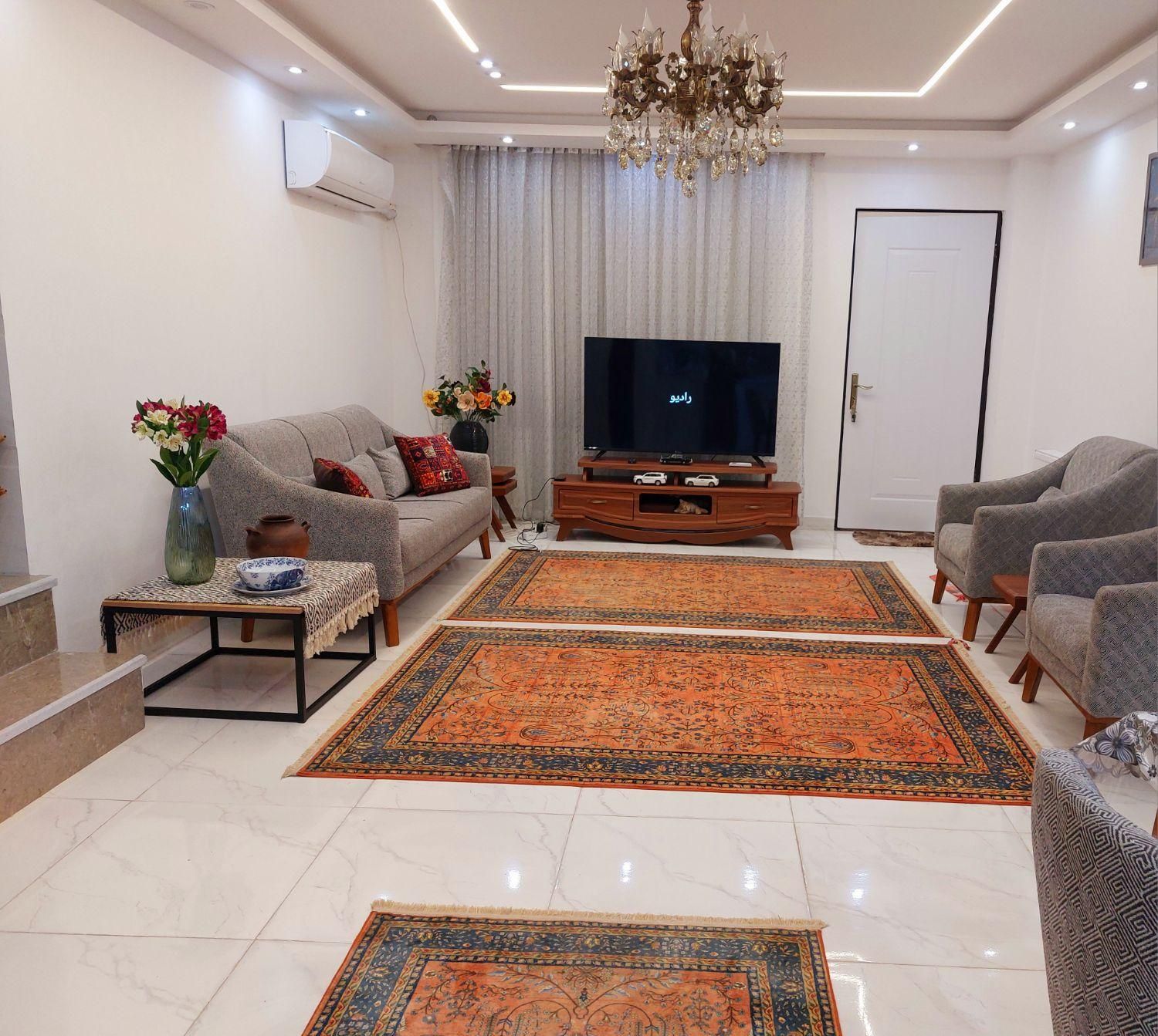فرش دانژه محتشم کاشان ۱۲۰۰ شانه تراکم ۴۲۰۰|فرش|رشت, منظریه|دیوار