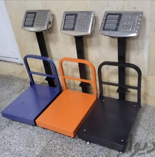 ترازوباسکول۲۰۰کیلو،گارانتی دار،(تاشو)|فروشگاه و مغازه|اصفهان, باغ فدک|دیوار