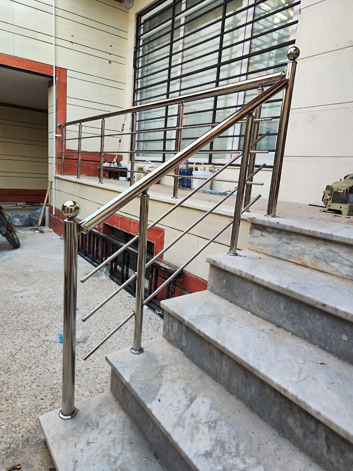 نصب انواع نرده استیل،چوبی،فلزی رنگ کوره ای،دستگیره|خدمات پیشه و مهارت|دزفول, |دیوار