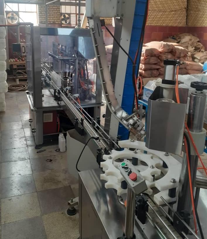 دستگاه پرکن دربند ثقلی پمپی ۴و۶و۸نازله خطی روتاری|ماشینآلات صنعتی|قدس, |دیوار