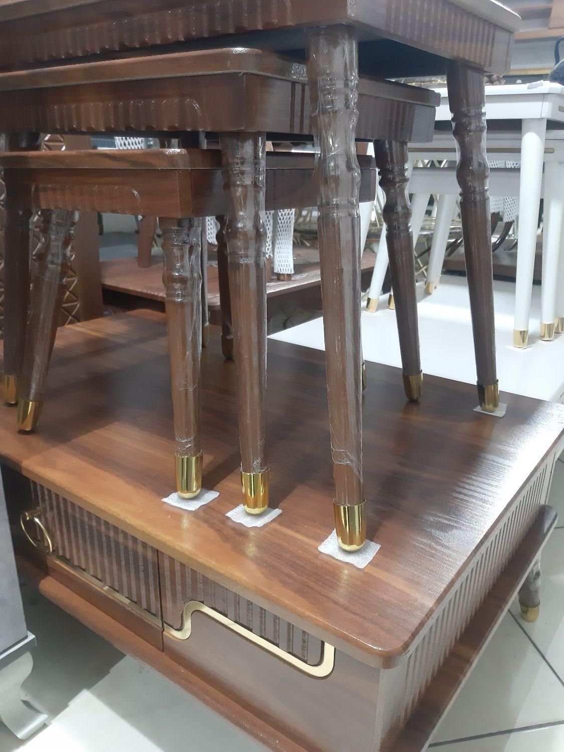 میز و جلو مبلی چهار تیکه پایه مخروطی|مبلمان خانگی و میز عسلی|محمدیه-قزوین, |دیوار