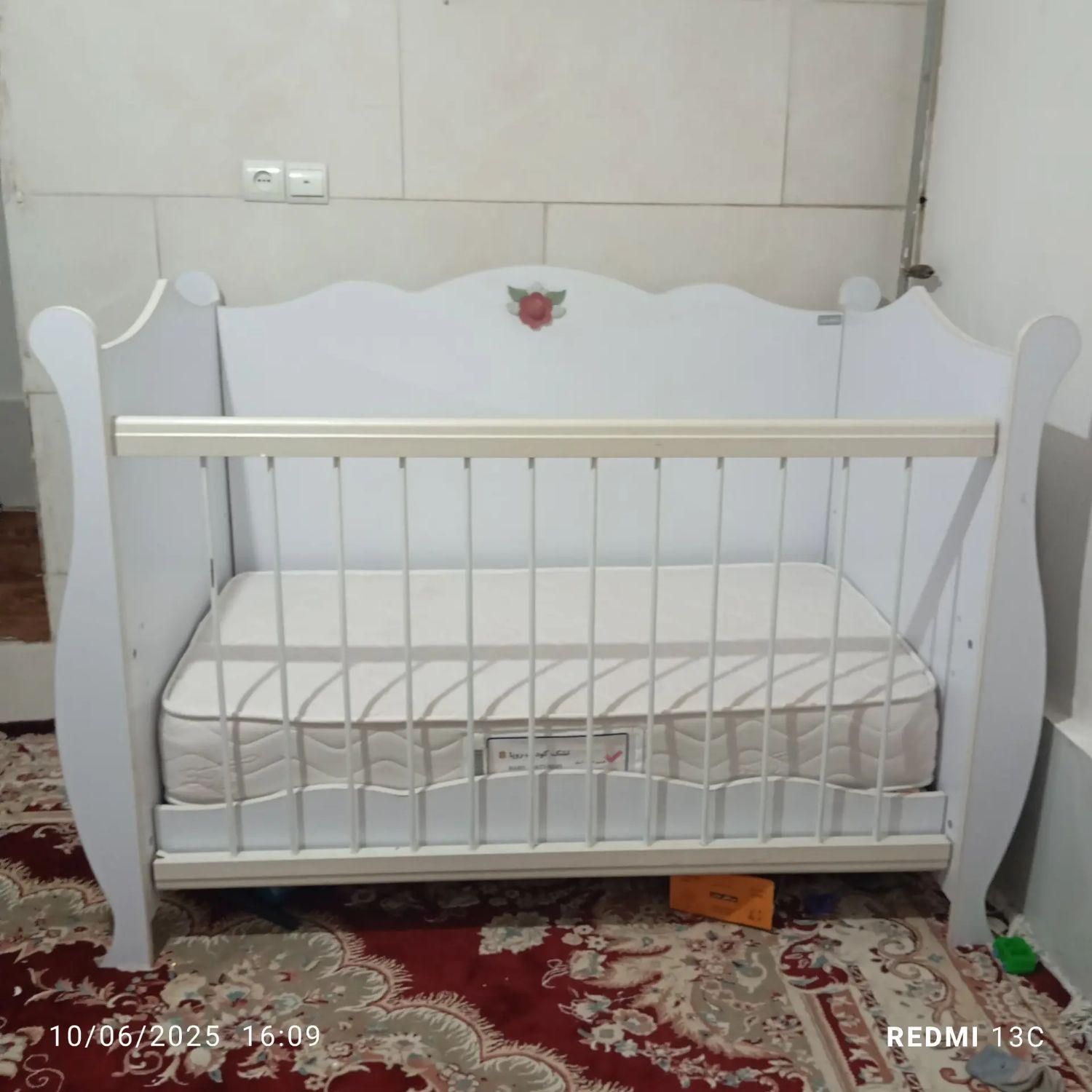 تخت خواب بچه|اسباب و اثاث بچه|باقرشهر, |دیوار