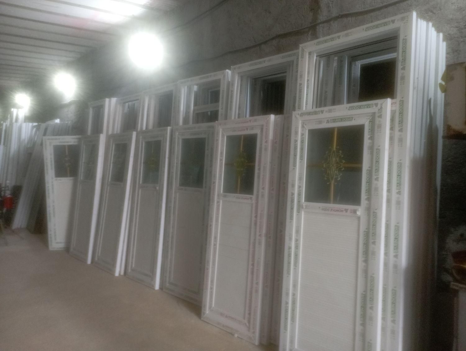 درب upvc شیشیه دوکراتین انداز مختلف کد 2024|عمده‌فروشی|اهواز, زرگان|دیوار