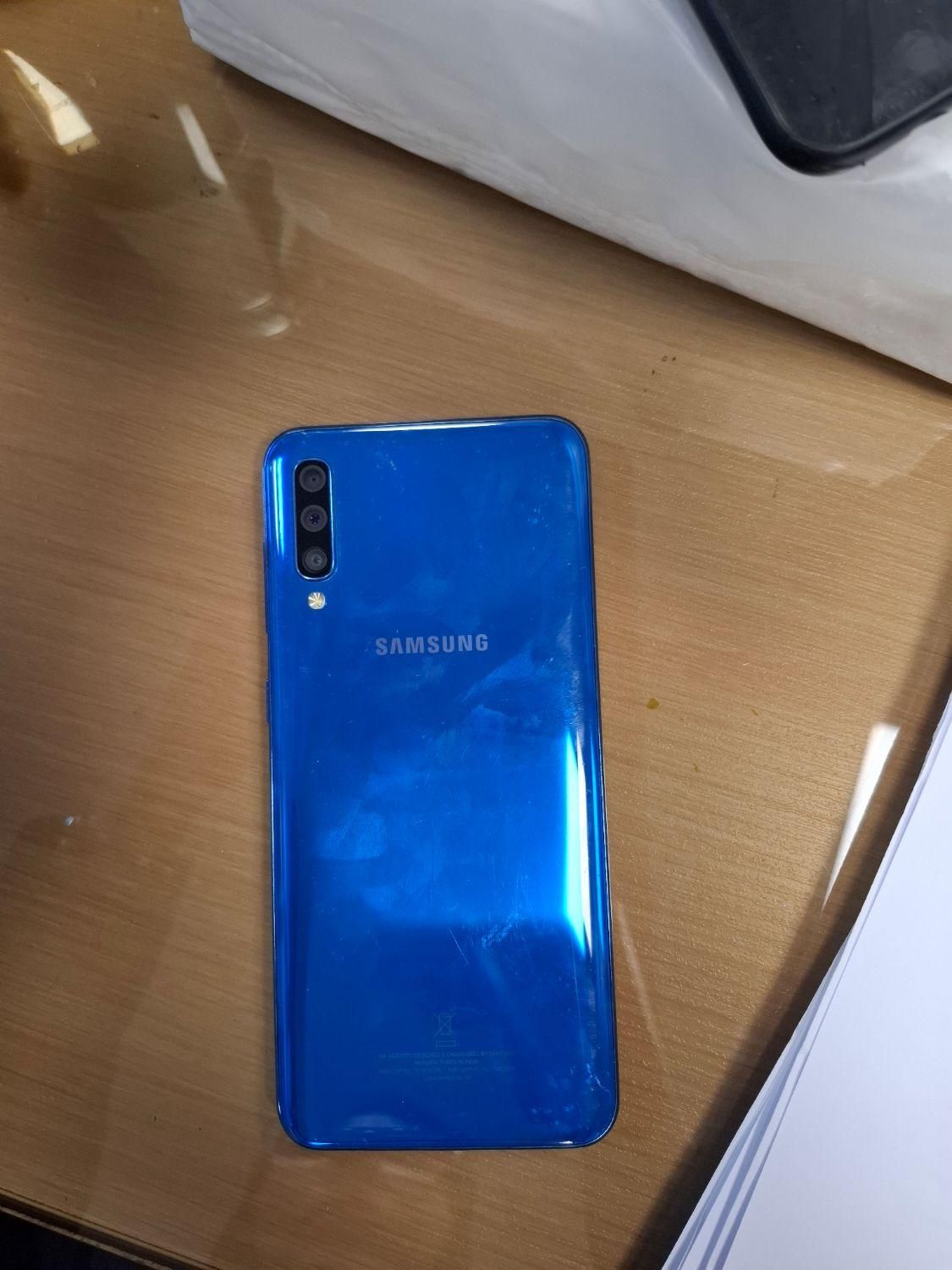سامسونگ Galaxy A50 با حافظهٔ ۱۲۸ گیگابایت|موبایل|تهران, صادقیه|دیوار