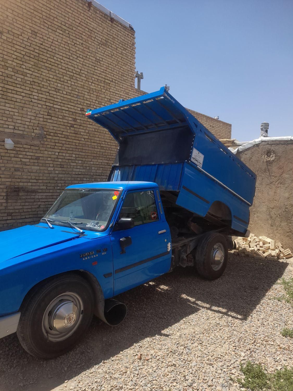 حمل نخاله ماسه بادامی بلوک پوکه آجر بانیسان کمپرس|خدمات حمل و نقل|همدان, |دیوار