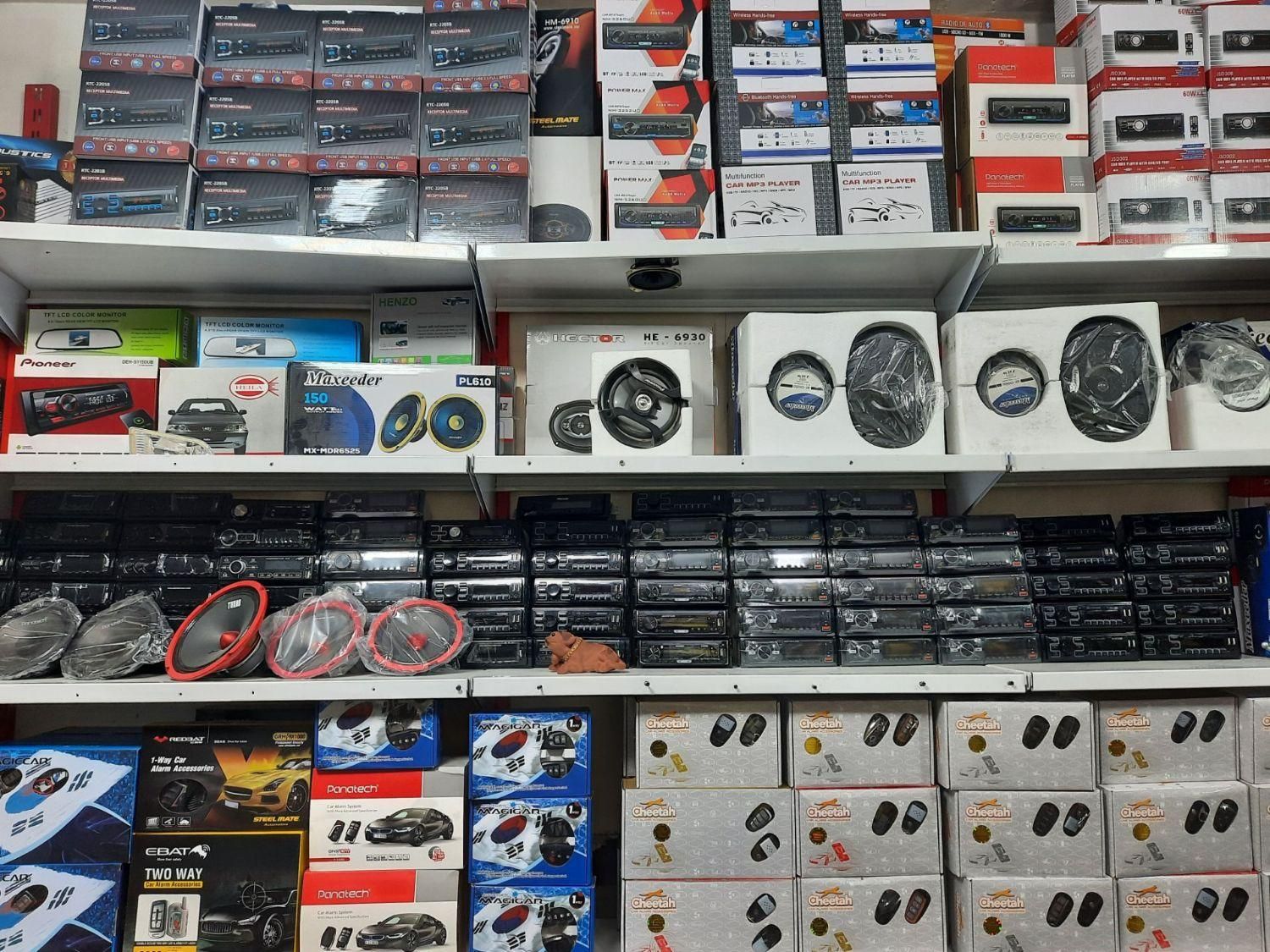 ضبط بلوتوث دار دزدگیر میدرنج باند خربزه ایی ردیاب|قطعات یدکی و لوازم جانبی|کرمانشاه, |دیوار