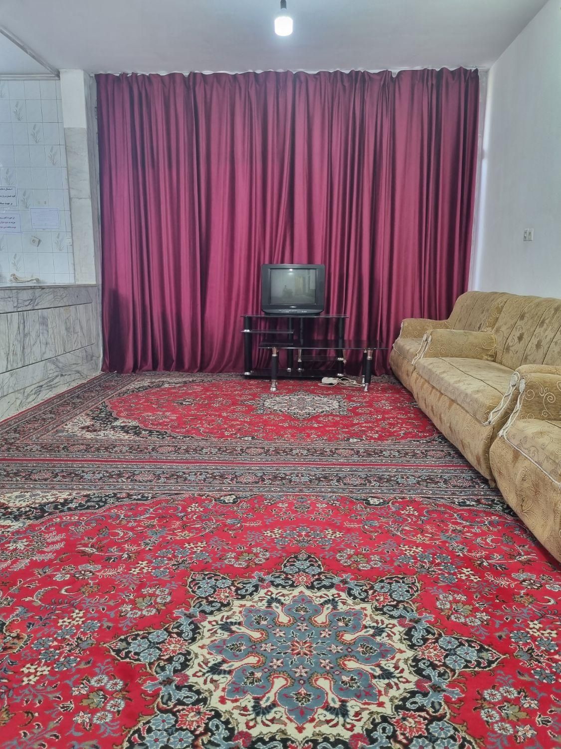 اجاره سوییت اپارتمان منزل حیاط دار پارکینگ|اجارهٔ کوتاه‌مدت آپارتمان و سوئیت|اصفهان, ولدان|دیوار