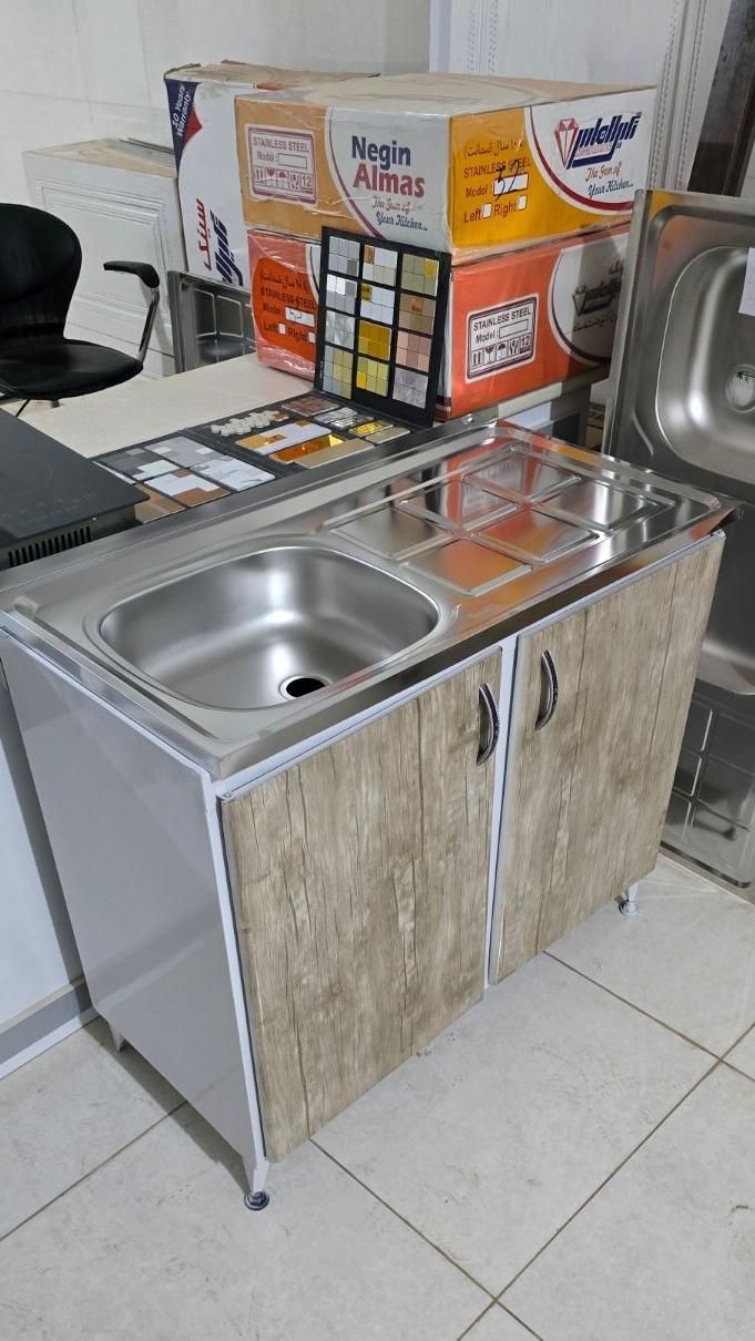 کابینت تمام فلزی نو با سینک نو|مصالح و تجهیزات ساختمان|یزد, |دیوار