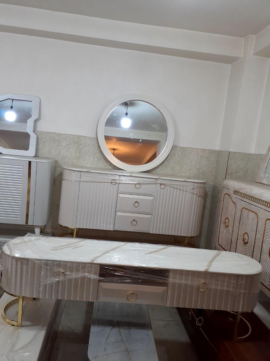 اینه کنسول. اینه و کنسول. میز تلویزیون سایز160|بوفه، ویترین، کنسول|تبریز, |دیوار