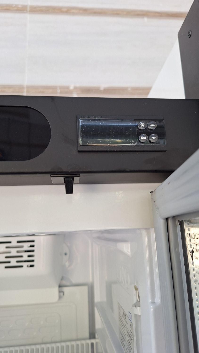 فریزر ایستاده ویترینی کینو ۶۰ سانت|فروشگاه و مغازه|بندرعباس, |دیوار