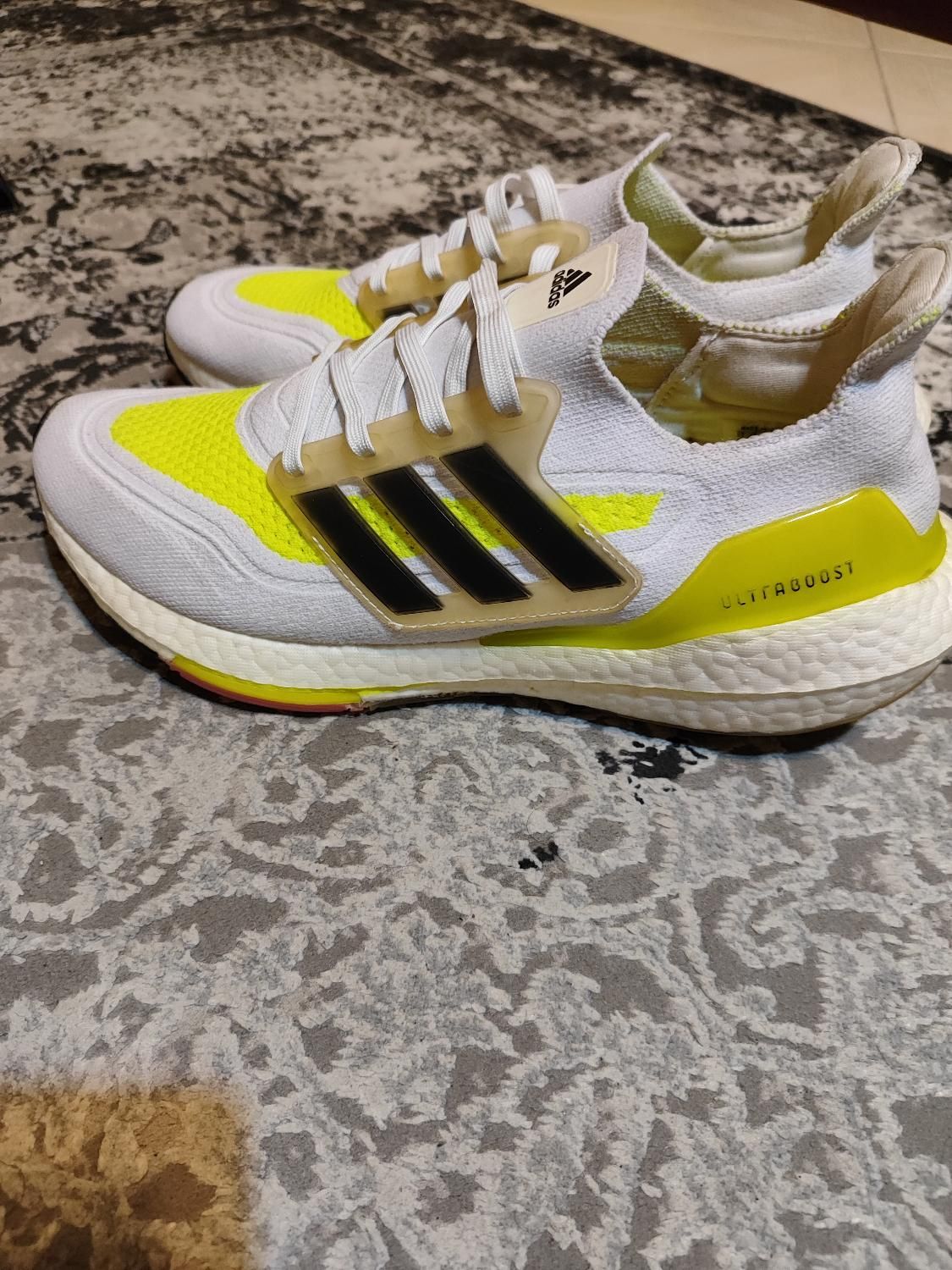 کتونی آدیداس اورجینال مدل ultra boost(اولترا بوست)|کیف، کفش، کمربند|تهران, شهید غیوری (ابن باویه)|دیوار
