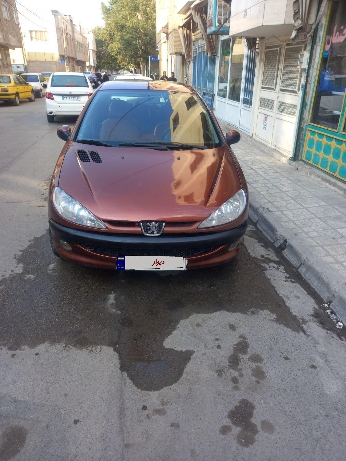 پژو 206 SD V1 مدل ۱۳۸۸بدون افتاب سوزحتی نقطه|خودرو سواری و وانت|مشهد, شهید فرامرز عباسی|دیوار