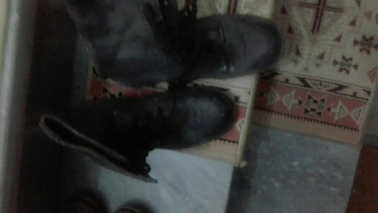 فروشبوتین  سایز 42 با کارکرد کم ودر حد نو وسالم|کفش و لباس بچه|ارومیه, |دیوار